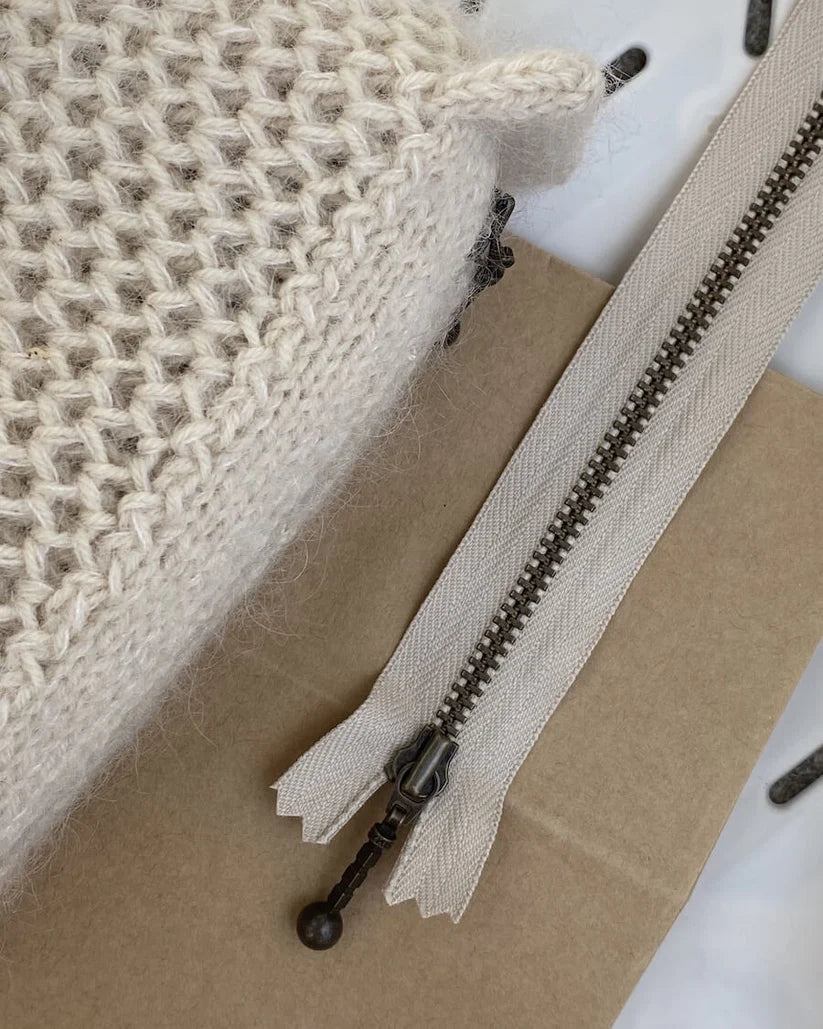 Vetoketju 28 cm PetiteKnit